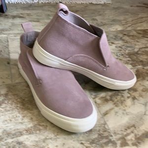 Seavees Huntington Middie Suede NWOT!!